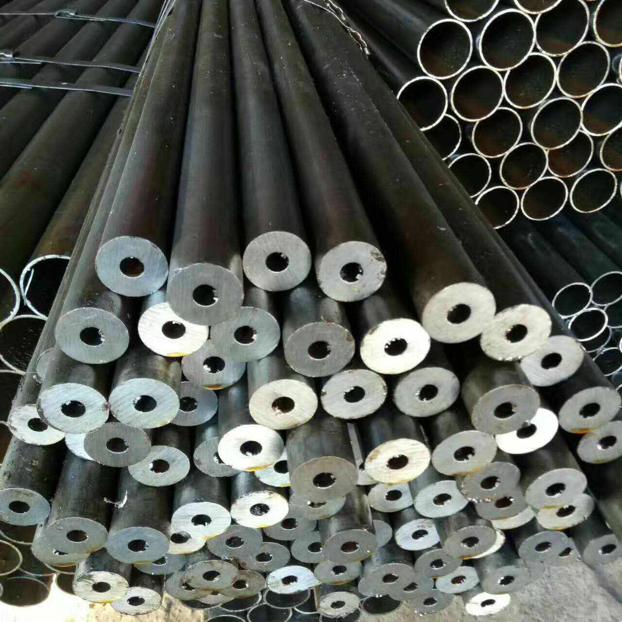 小口徑無縫鋼管 5000.jpg 小口徑無縫鋼管 5000.jpg